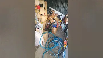 полки из доски в контейнер, наводим порядки